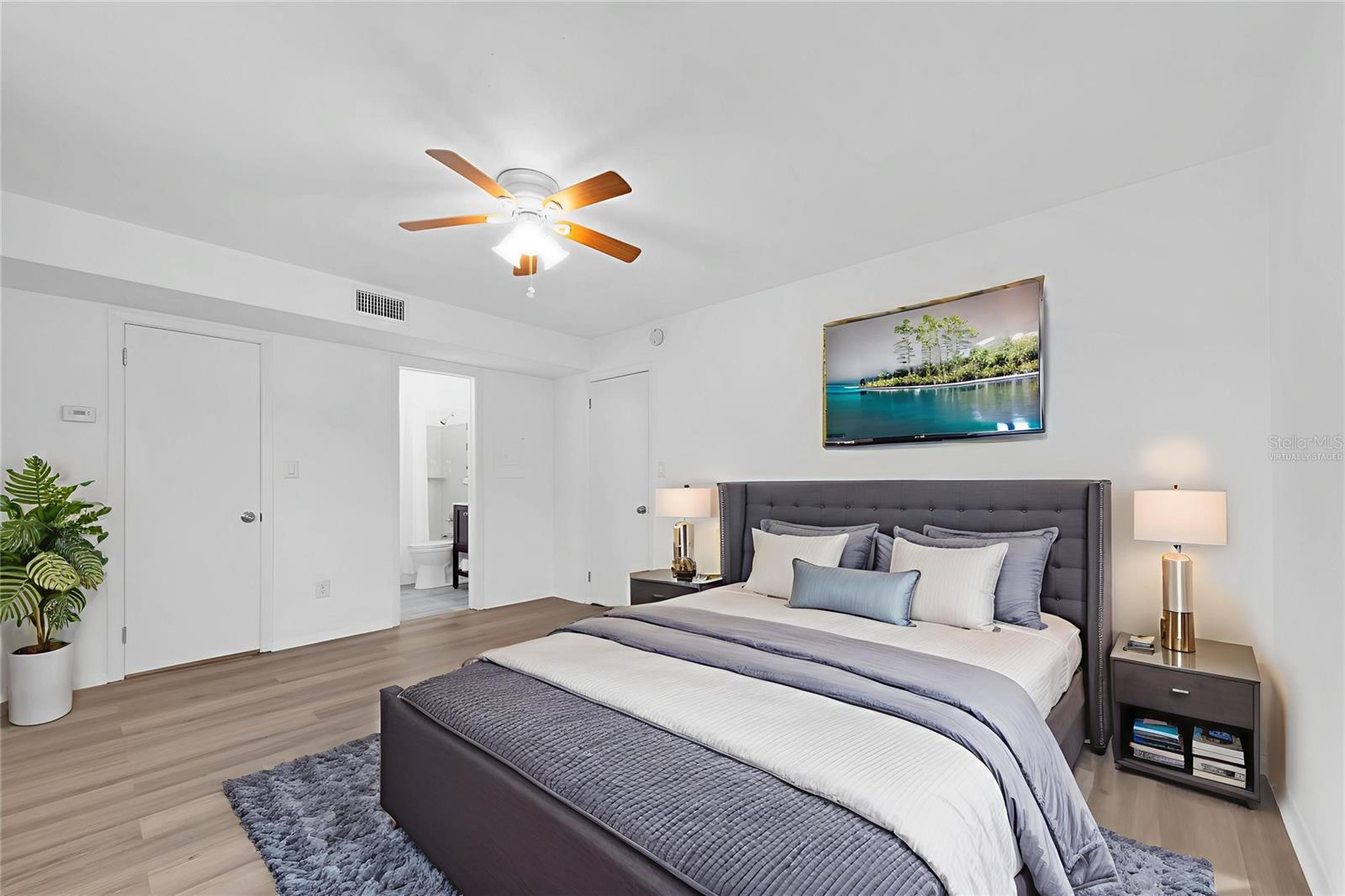 Image 16 of 24 For 6266 1st Avenue S 5