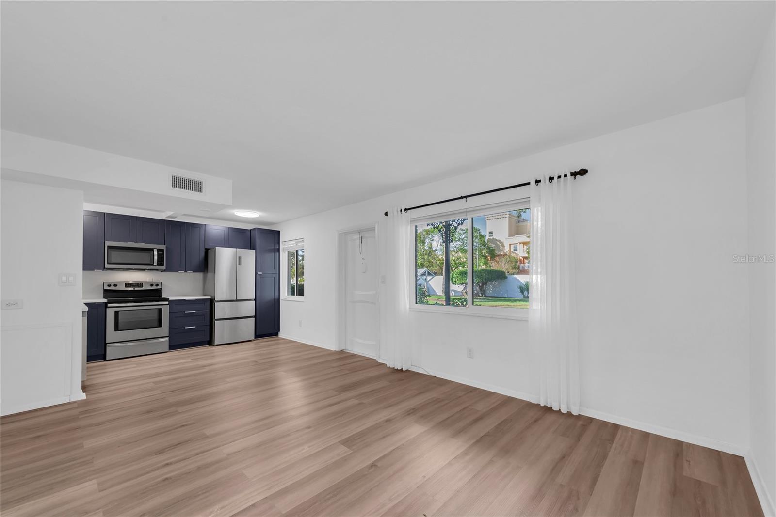 Image 7 of 24 For 6266 1st Avenue S 5