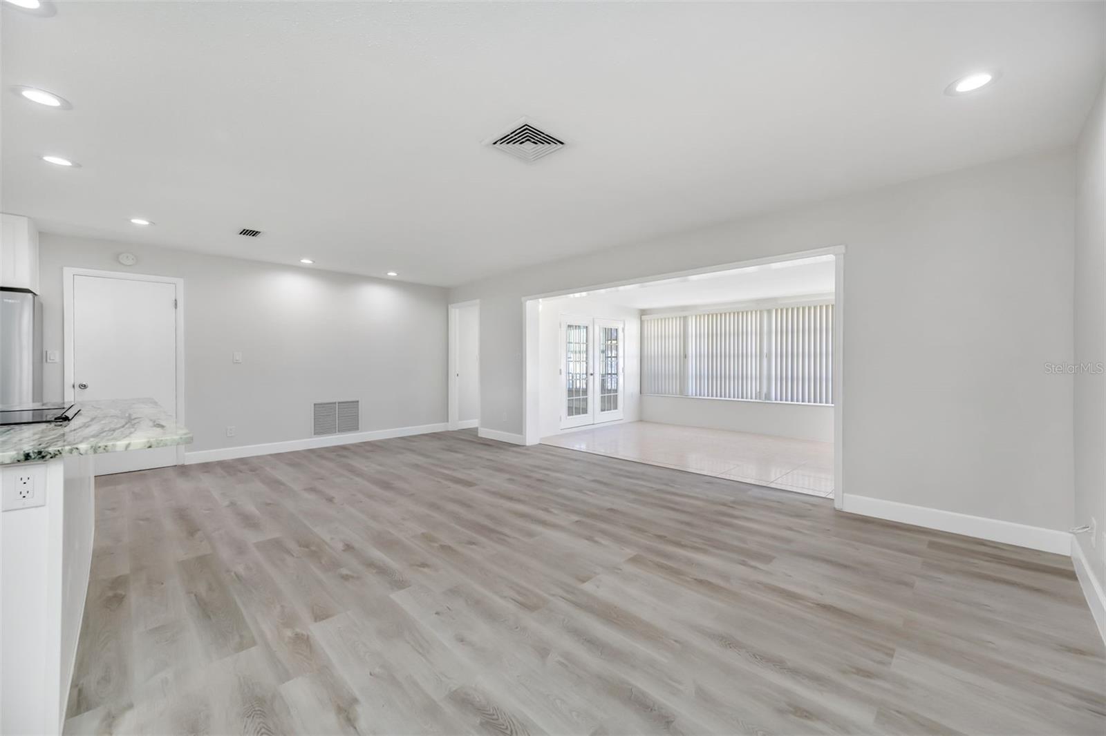 Image 9 of 23 For 11211 60th Ave N