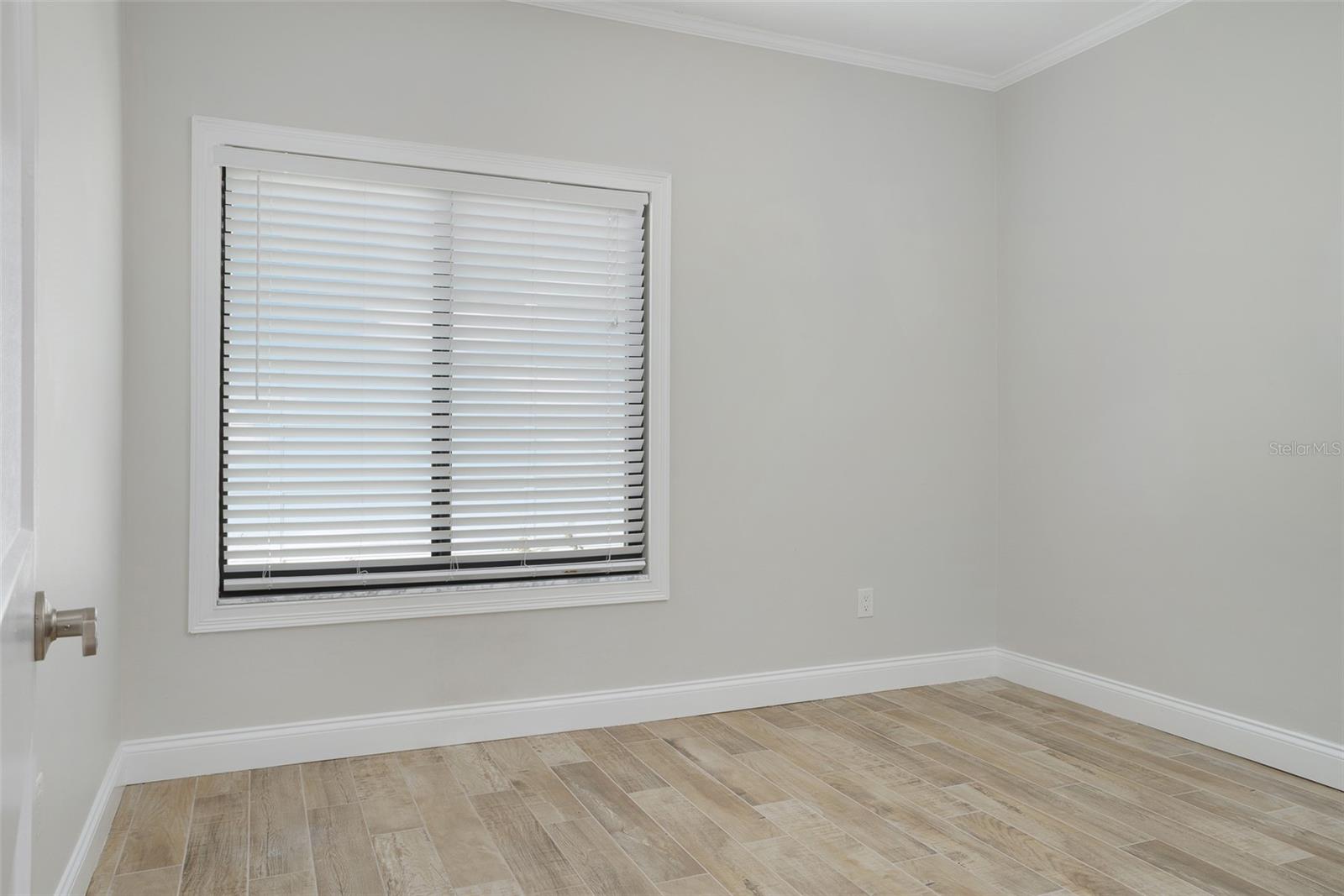 Image 27 of 40 For 557 Pinellas Bayway S 313