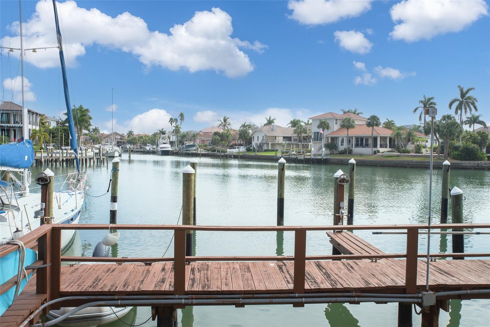 Image 33 of 40 For 557 Pinellas Bayway S 313