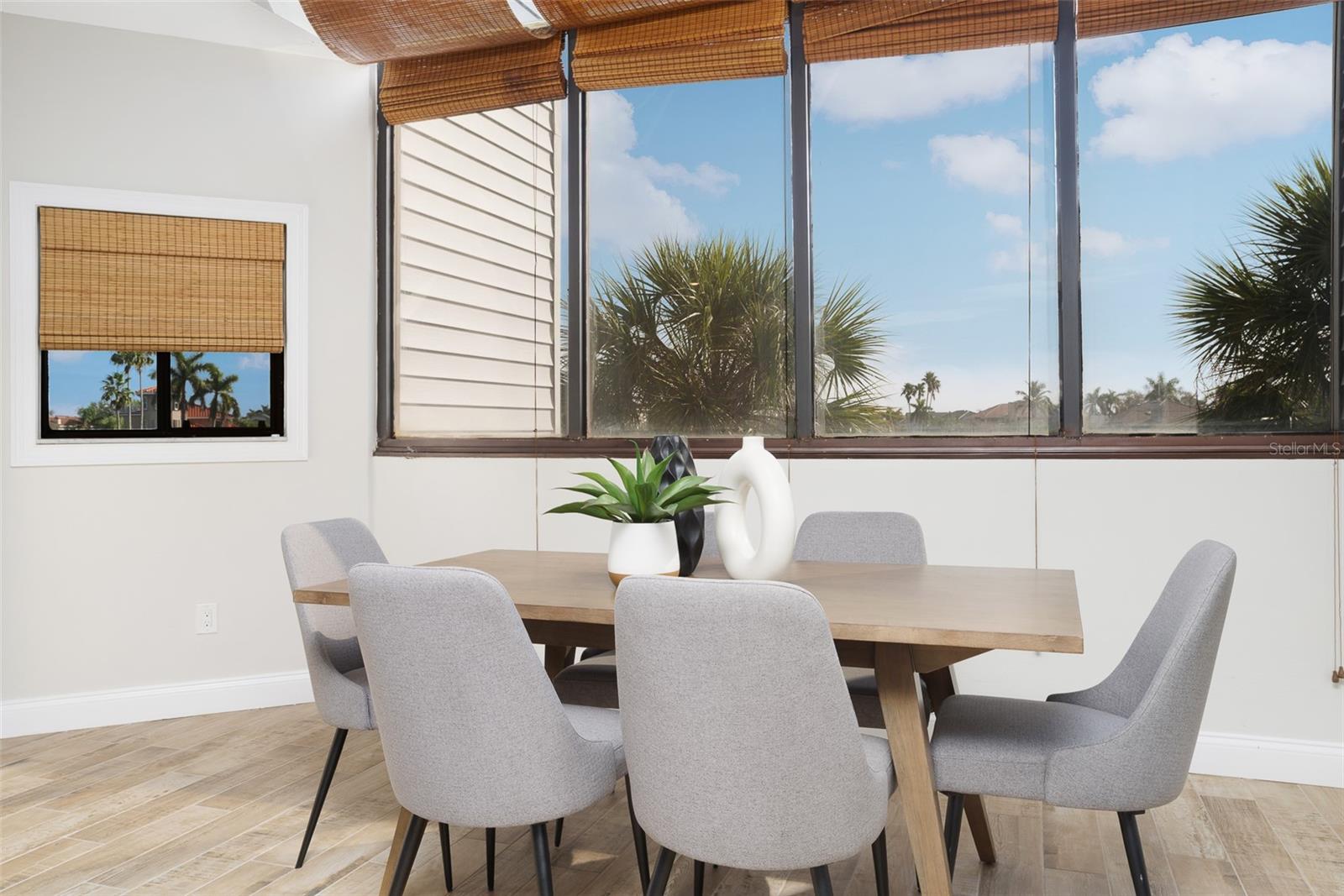 Image 8 of 40 For 557 Pinellas Bayway S 313