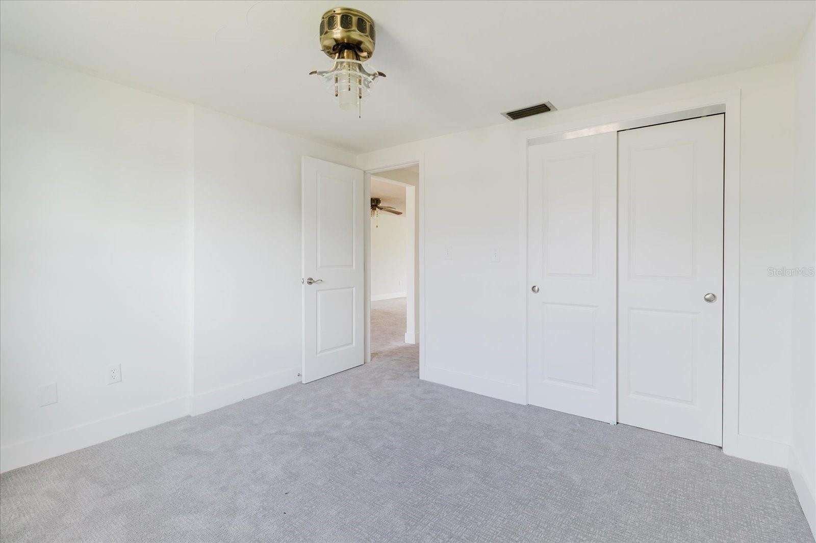 Image 20 of 32 For 4235 Stratford Drive Na