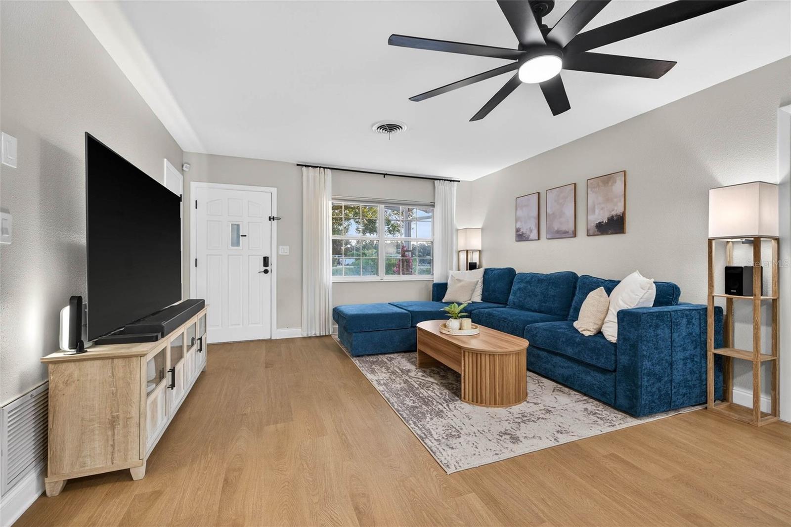 Image 8 of 39 For 1489 77th Avenue N