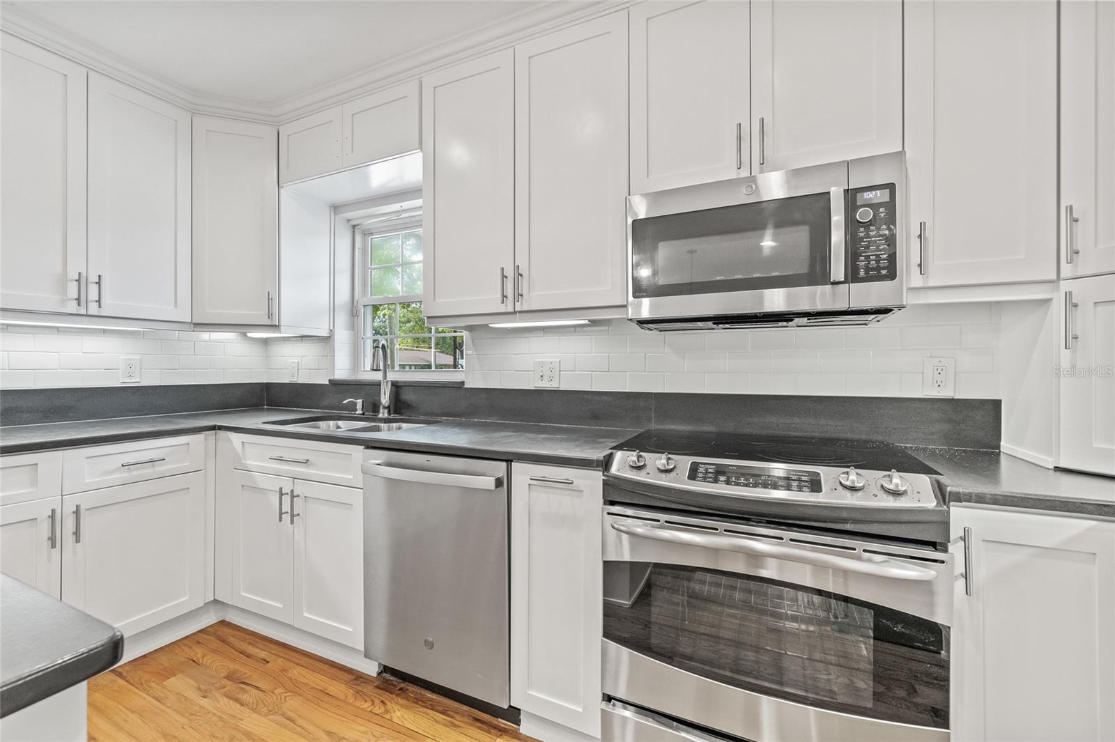 Image 10 of 46 For 1023 Ohio Avenue