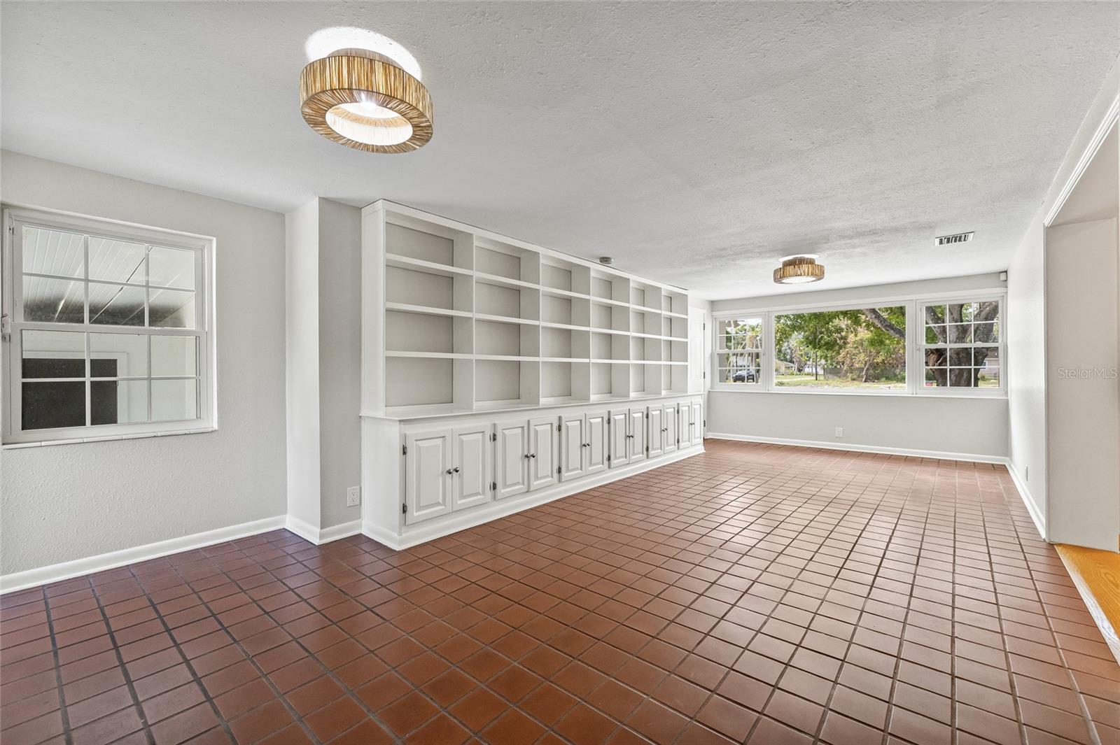 Image 13 of 46 For 1023 Ohio Avenue