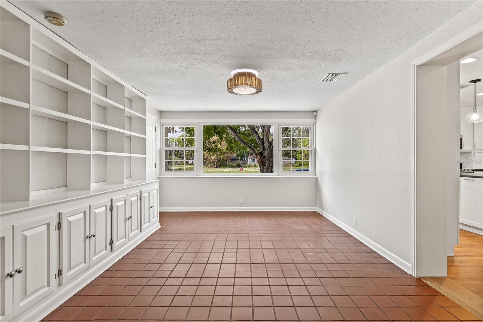 Image 15 of 46 For 1023 Ohio Avenue