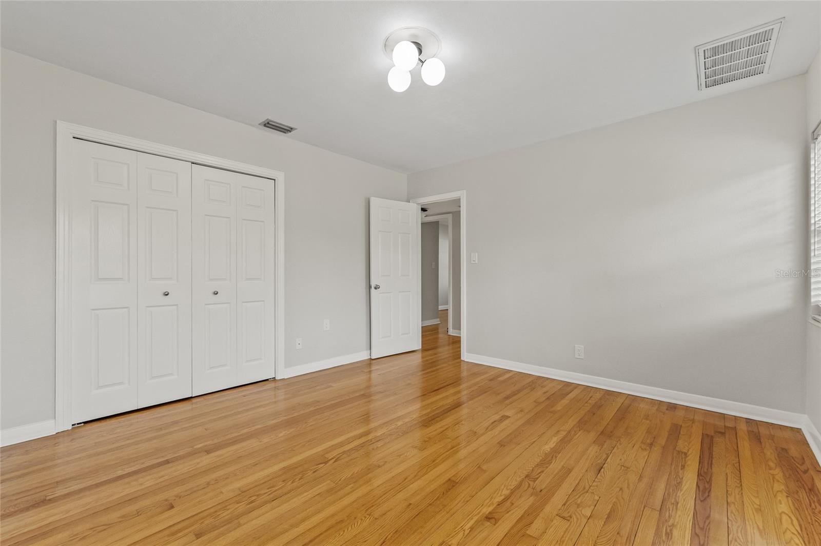 Image 18 of 46 For 1023 Ohio Avenue