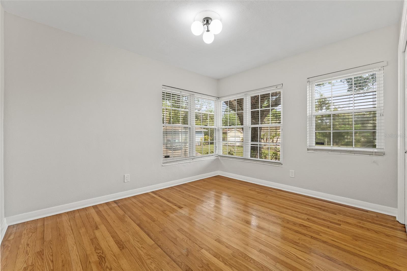 Image 22 of 46 For 1023 Ohio Avenue