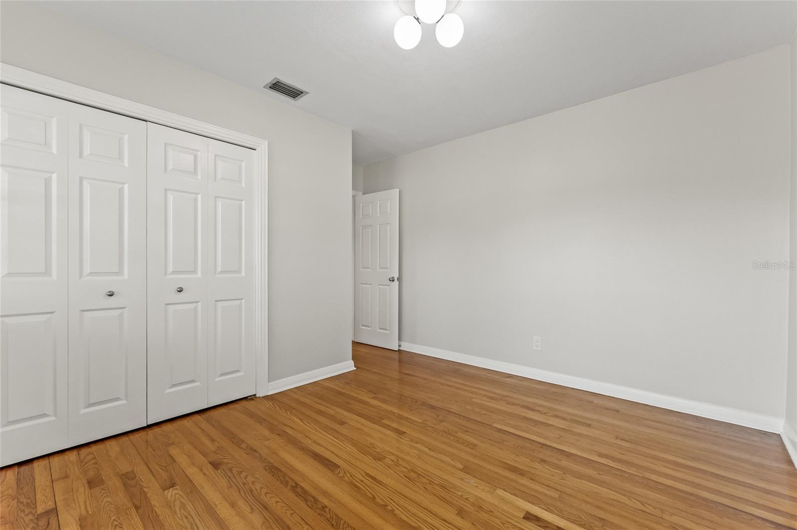 Image 23 of 46 For 1023 Ohio Avenue