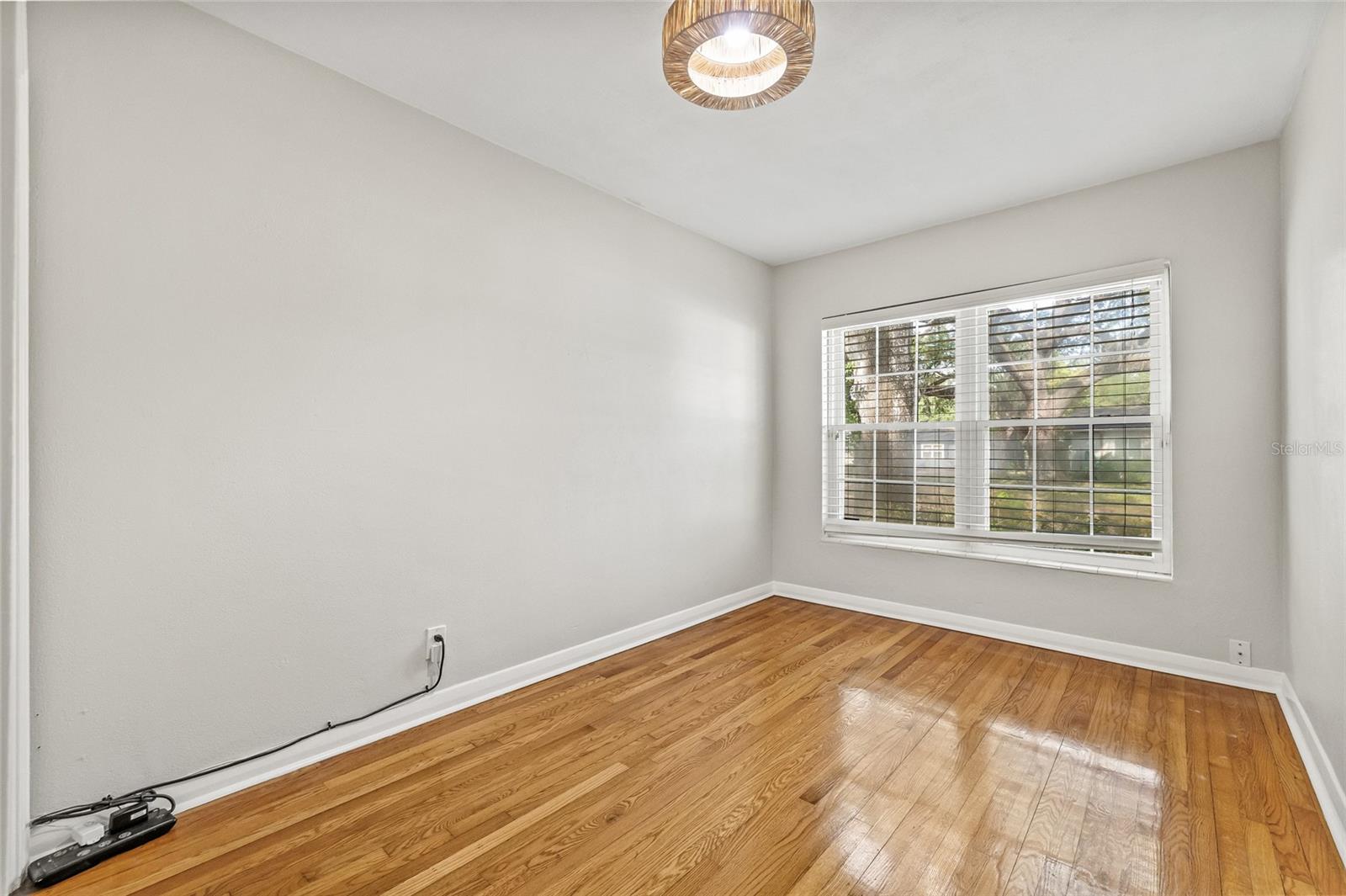 Image 26 of 46 For 1023 Ohio Avenue