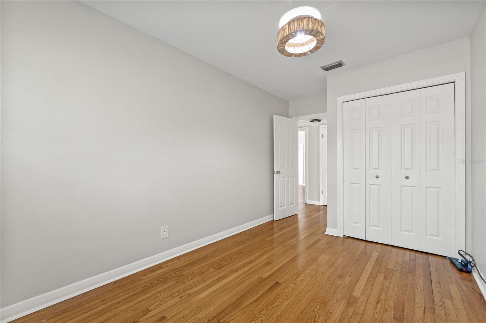 Image 27 of 46 For 1023 Ohio Avenue