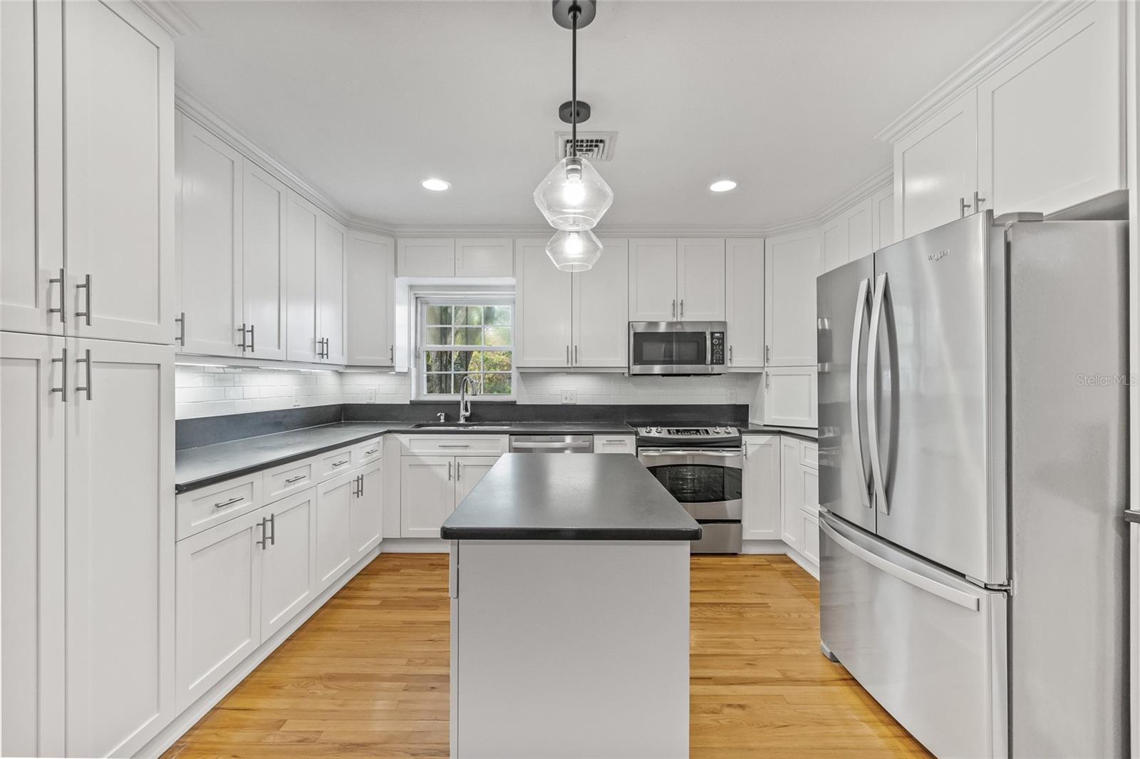 Image 45 of 46 For 1023 Ohio Avenue