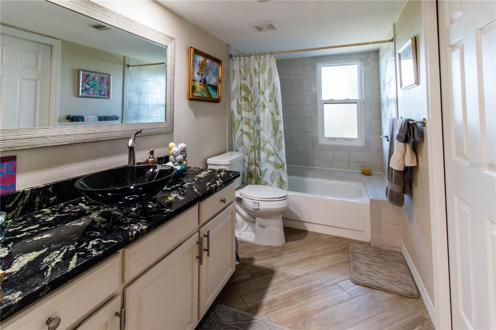 Image 13 of 54 For 504 Florida Avenue 221