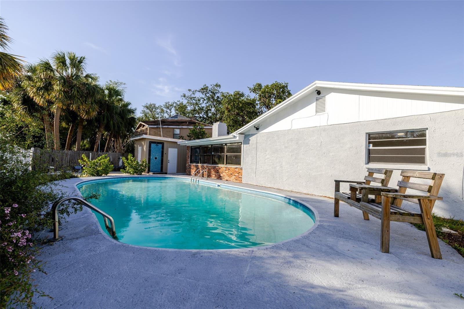 Image 29 of 37 For 10733 Drummond Road