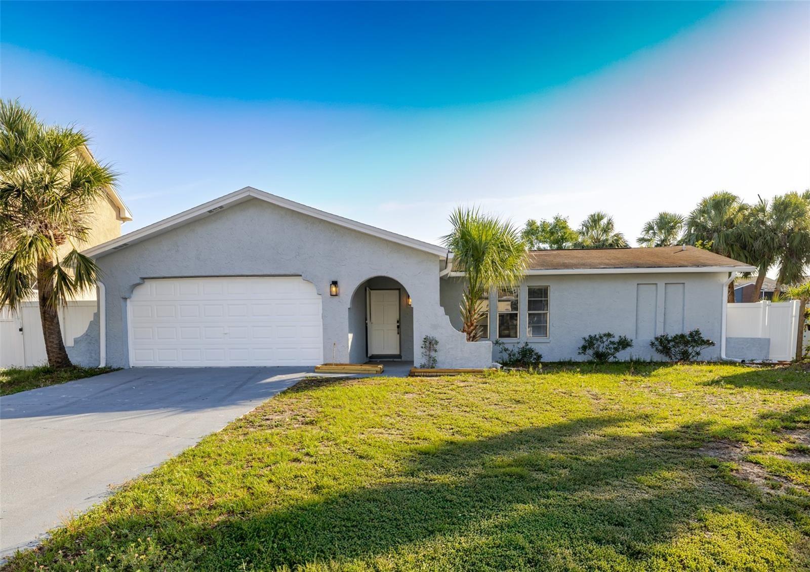 Image 3 of 37 For 10733 Drummond Road