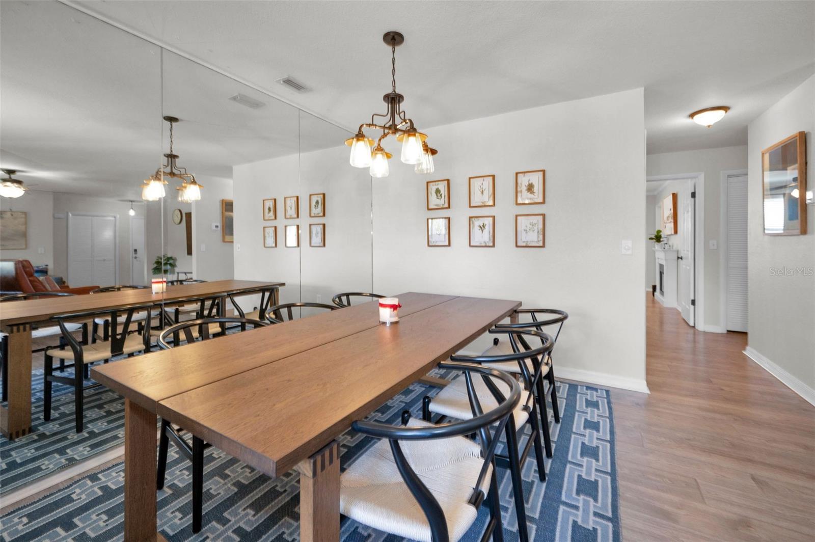 Image 11 of 28 For 208 Caryl Way