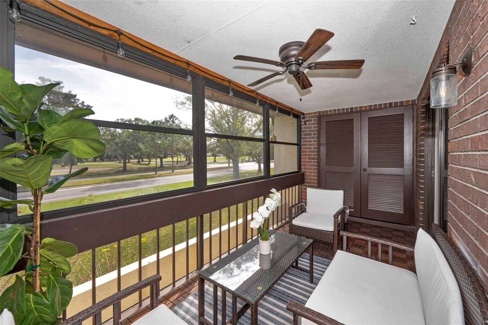 Image 25 of 28 For 208 Caryl Way