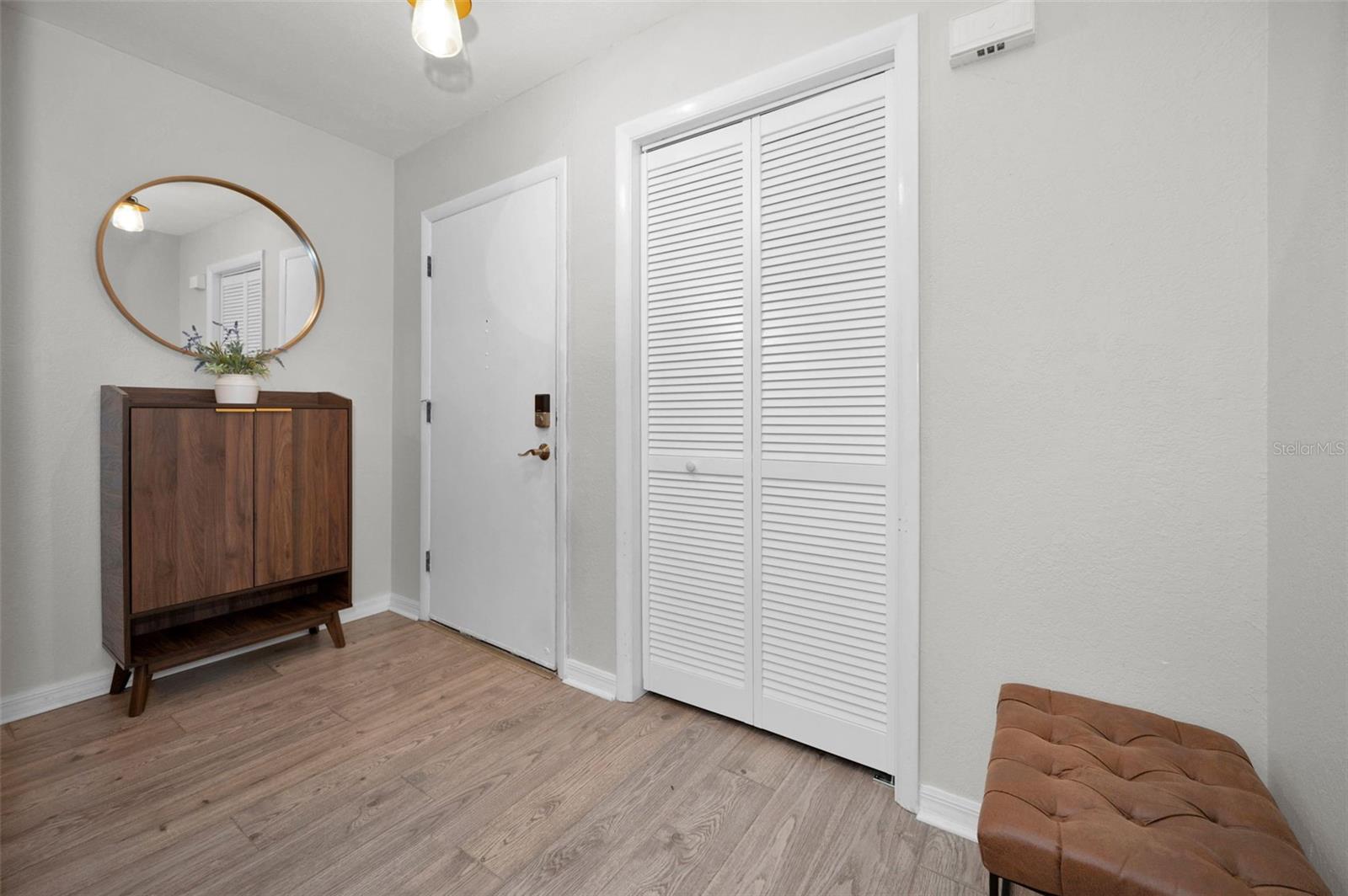 Image 9 of 28 For 208 Caryl Way