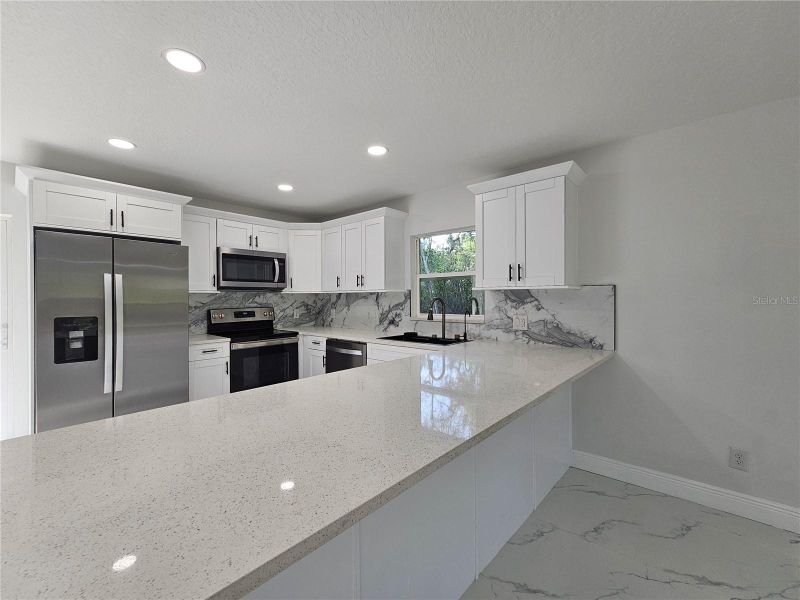 Image 10 of 39 For 21033 Market Street