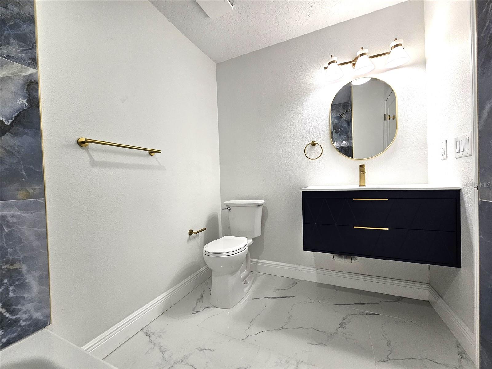 Image 17 of 39 For 21033 Market Street