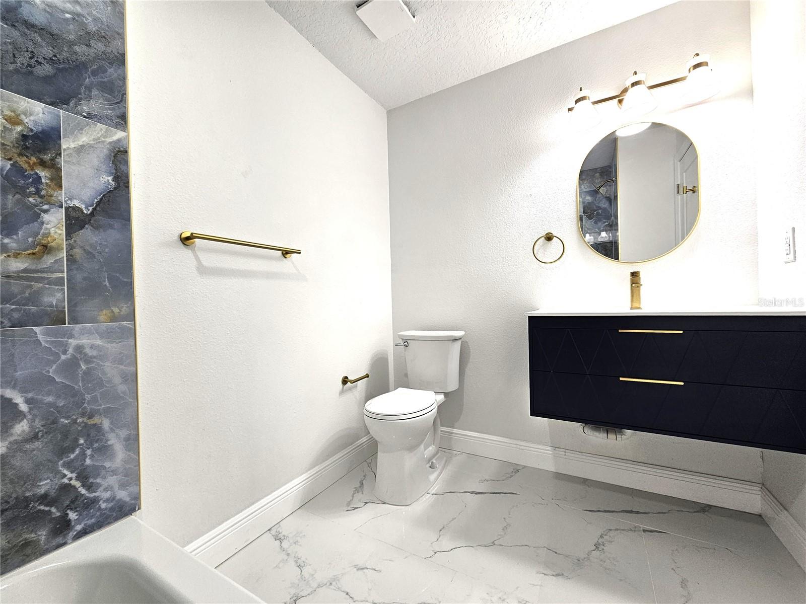 Image 18 of 39 For 21033 Market Street