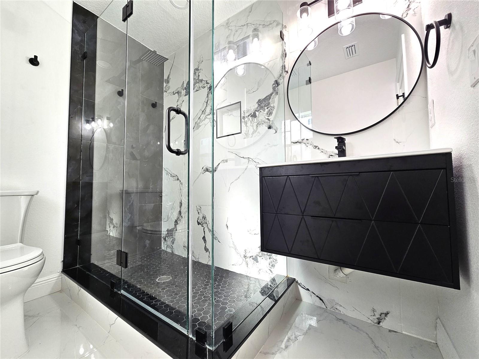 Image 25 of 39 For 21033 Market Street