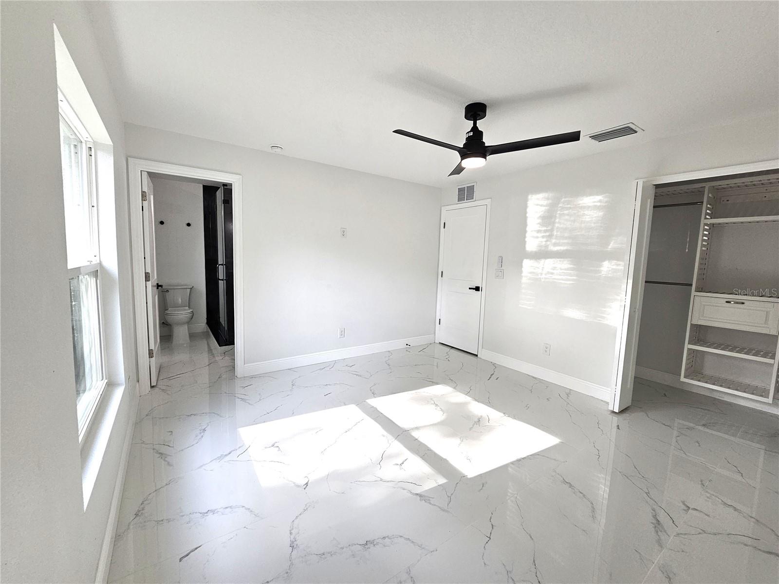 Image 28 of 39 For 21033 Market Street