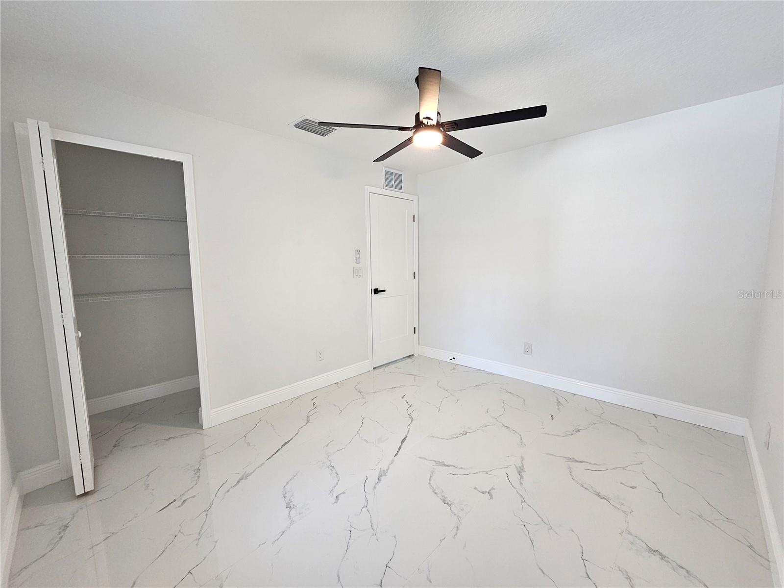 Image 33 of 39 For 21033 Market Street