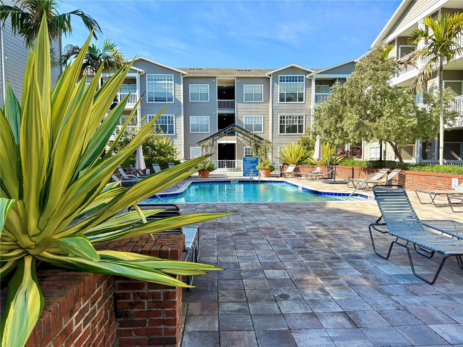 Image 17 of 30 For 800 Dakota Avenue 332