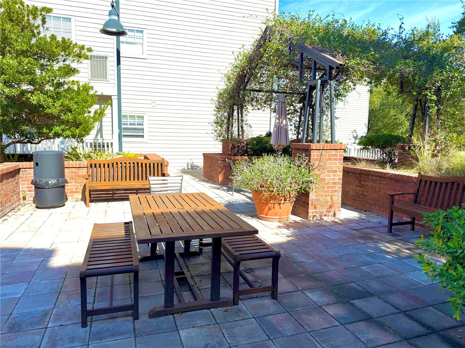 Image 18 of 30 For 800 Dakota Avenue 332