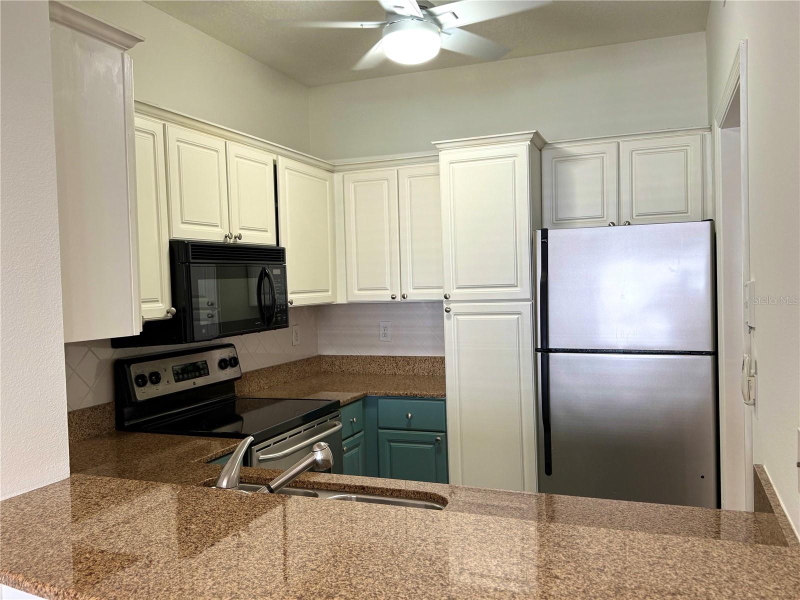 Image 5 of 30 For 800 Dakota Avenue 332