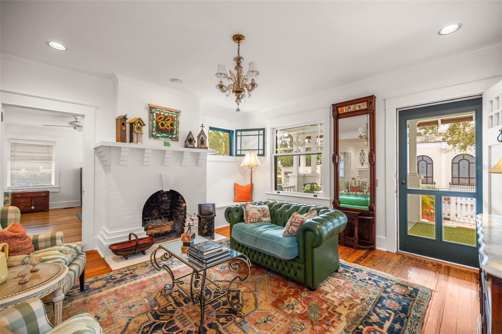 Listing photo id 14 for 458 Scotland Street