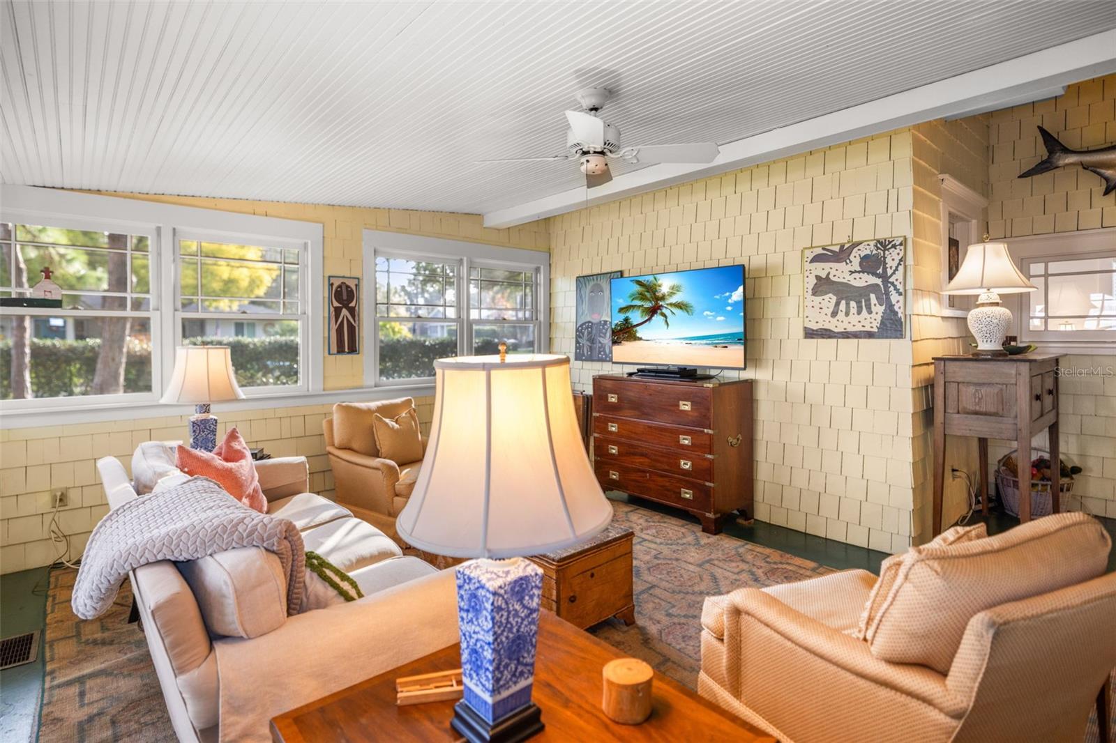 Listing photo id 18 for 458 Scotland Street