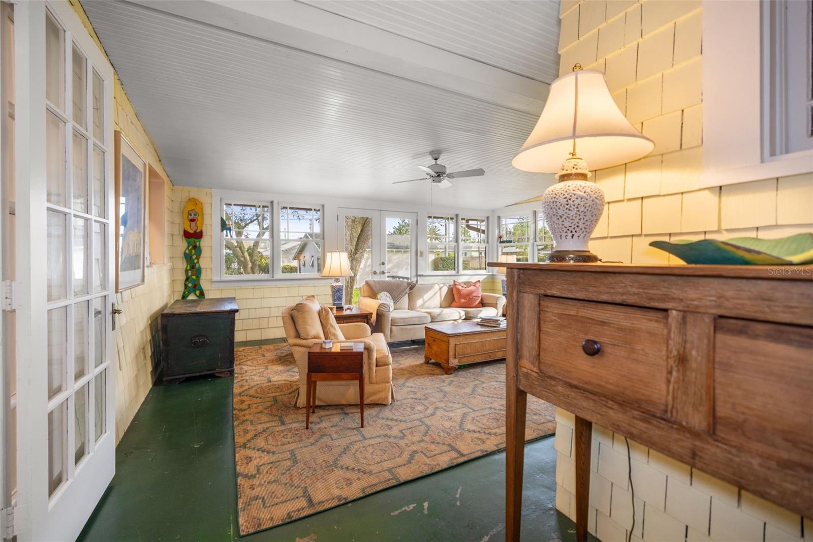 Listing photo id 25 for 458 Scotland Street