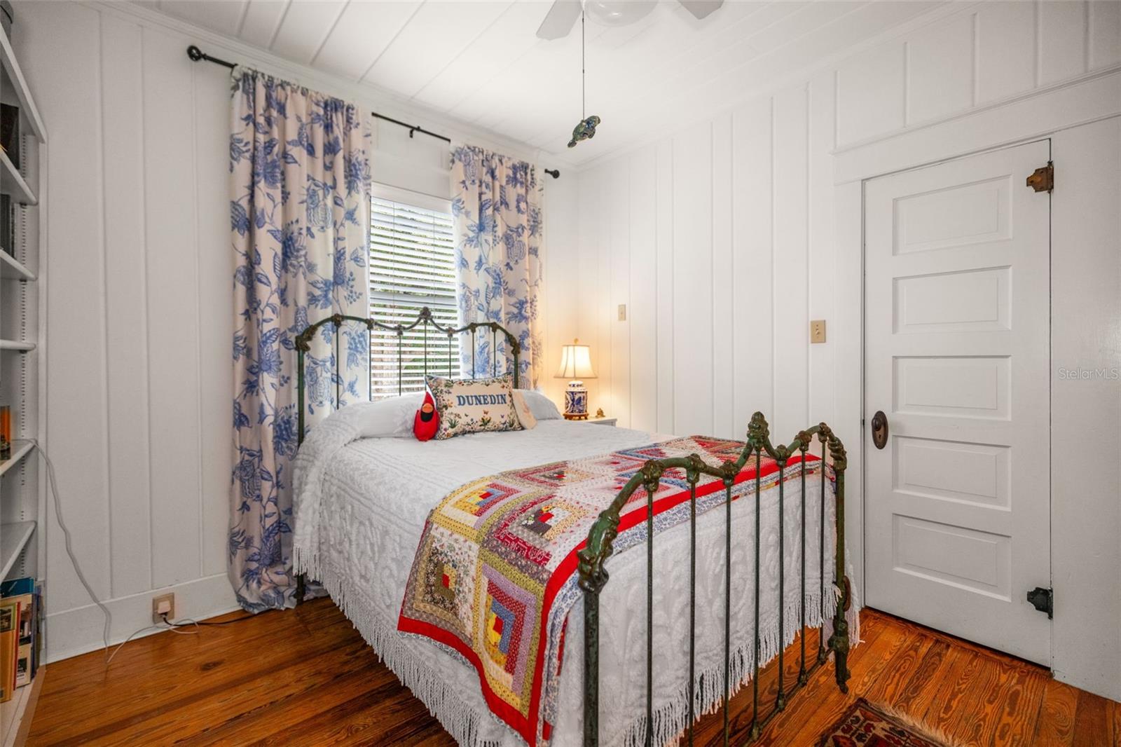 Listing photo id 38 for 458 Scotland Street