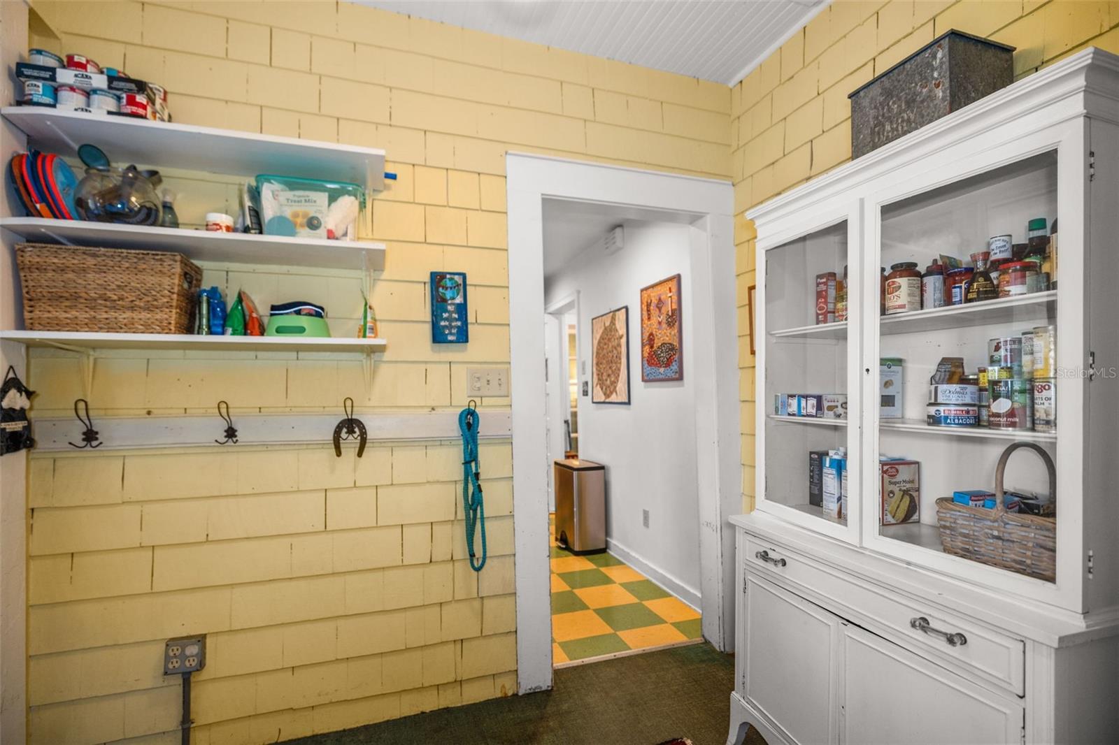 Listing photo id 41 for 458 Scotland Street