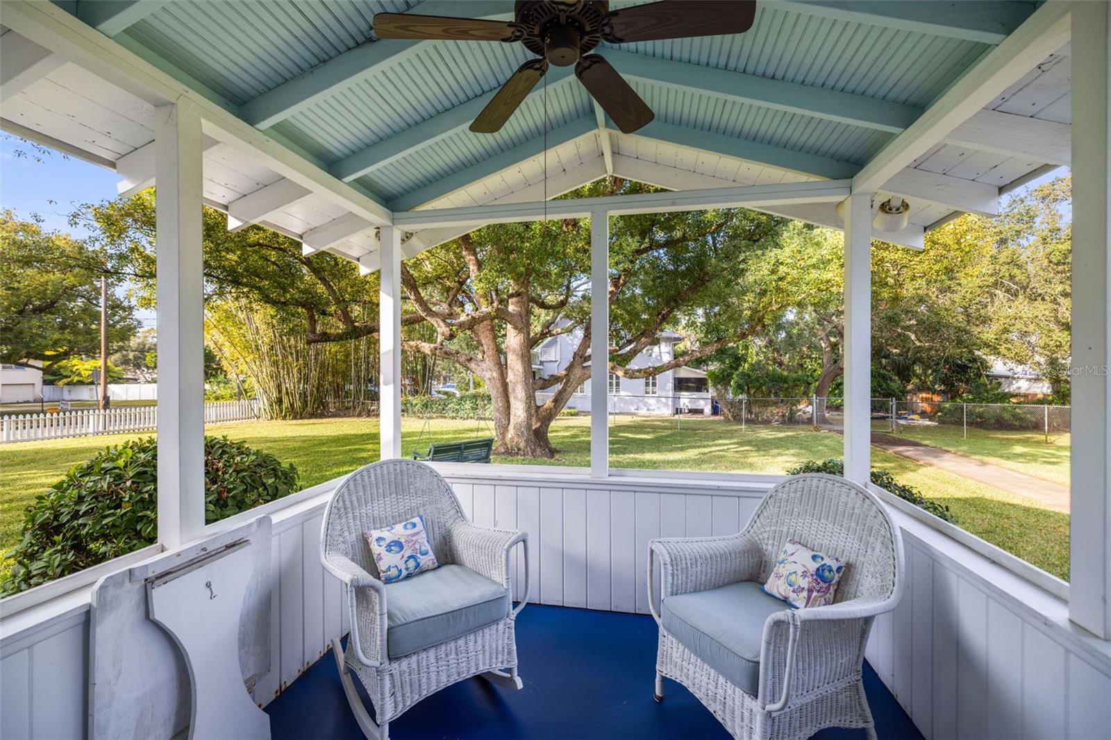 Listing photo id 50 for 458 Scotland Street