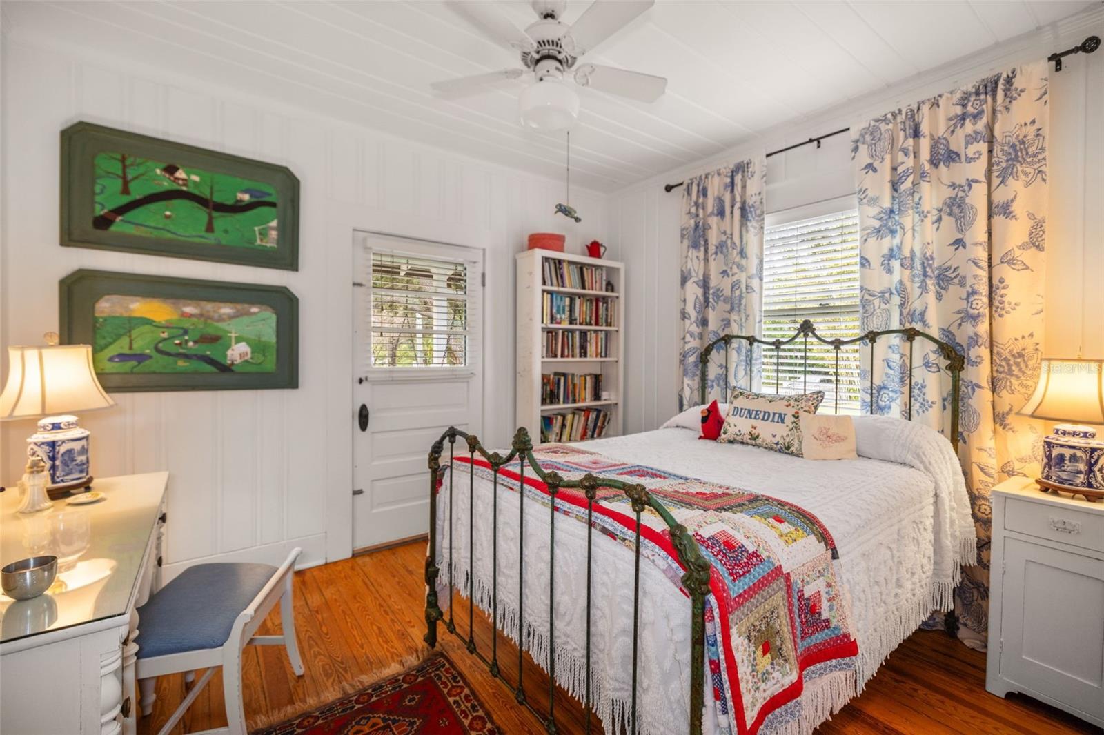 Listing photo id 52 for 458 Scotland Street