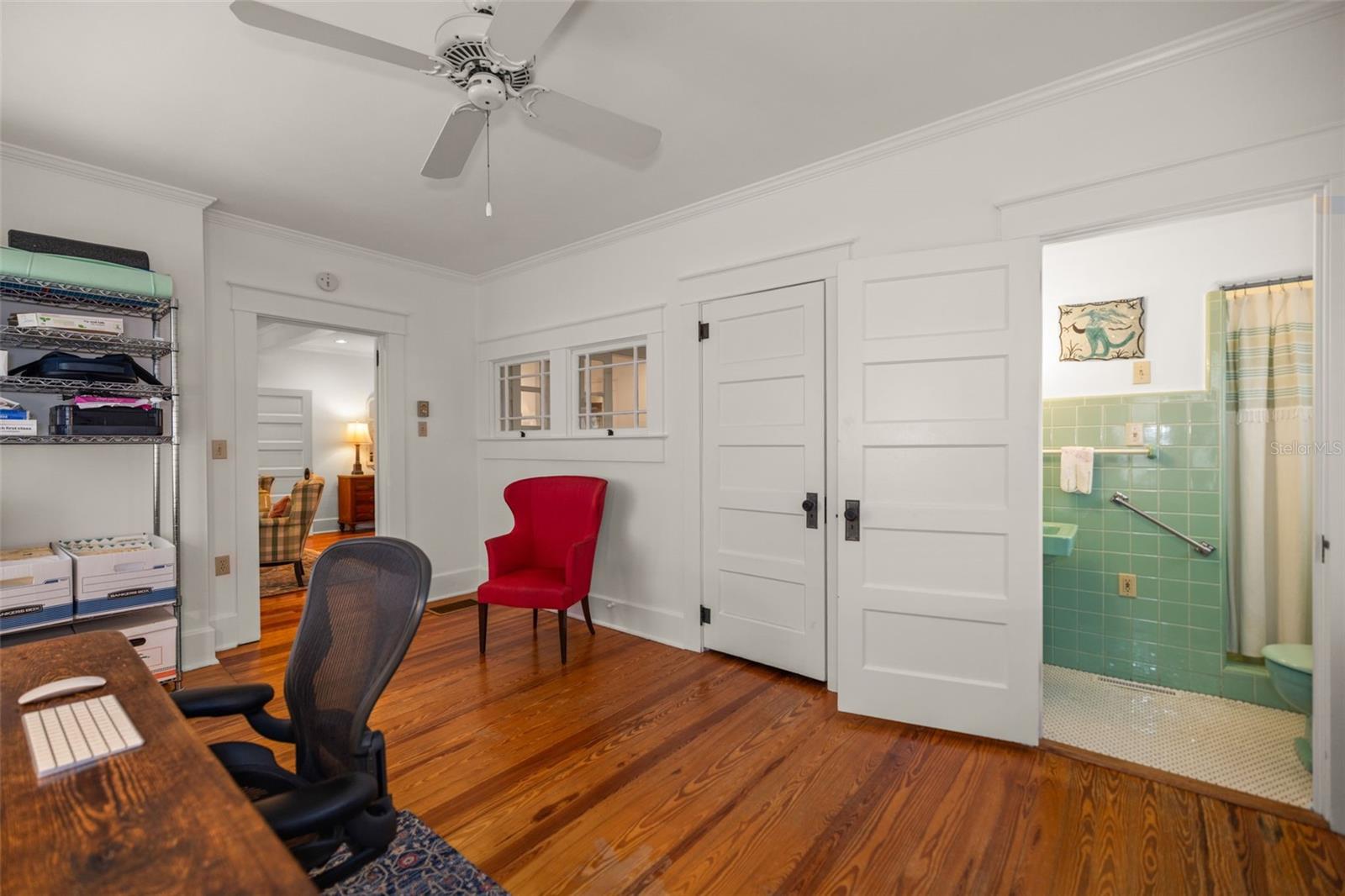 Listing photo id 56 for 458 Scotland Street