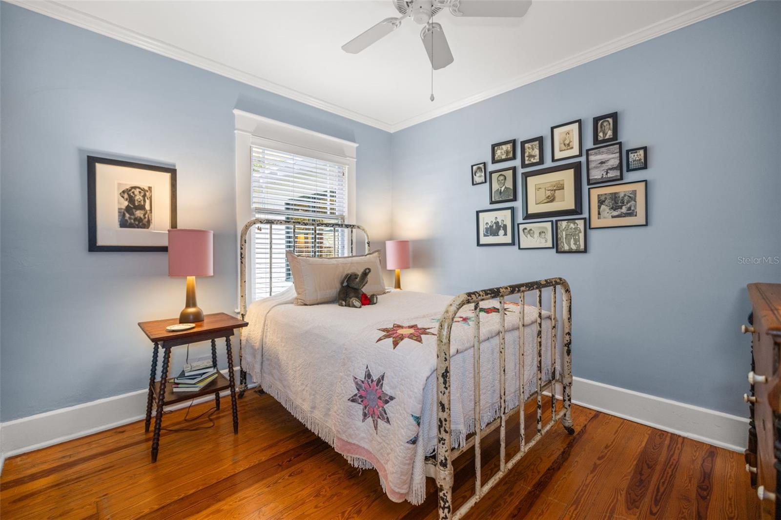 Listing photo id 57 for 458 Scotland Street