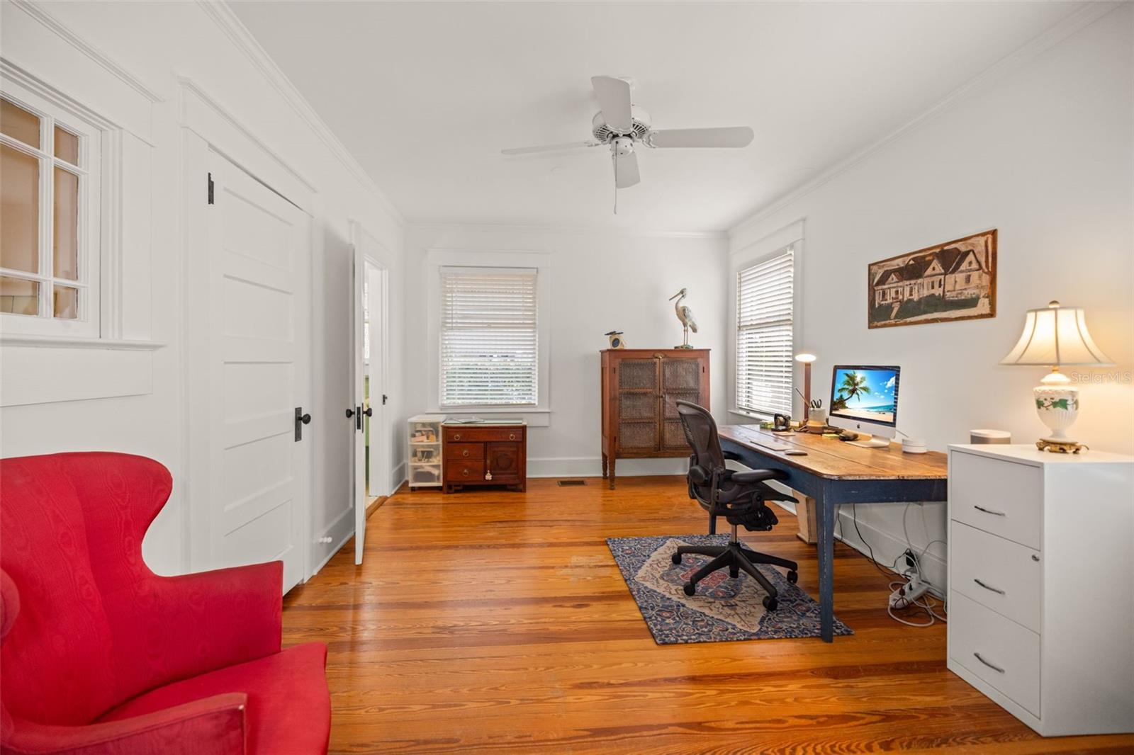 Listing photo id 58 for 458 Scotland Street