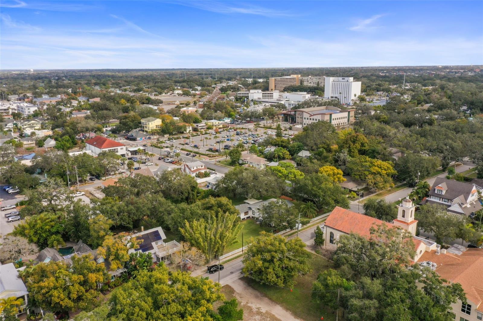 Listing photo id 65 for 458 Scotland Street