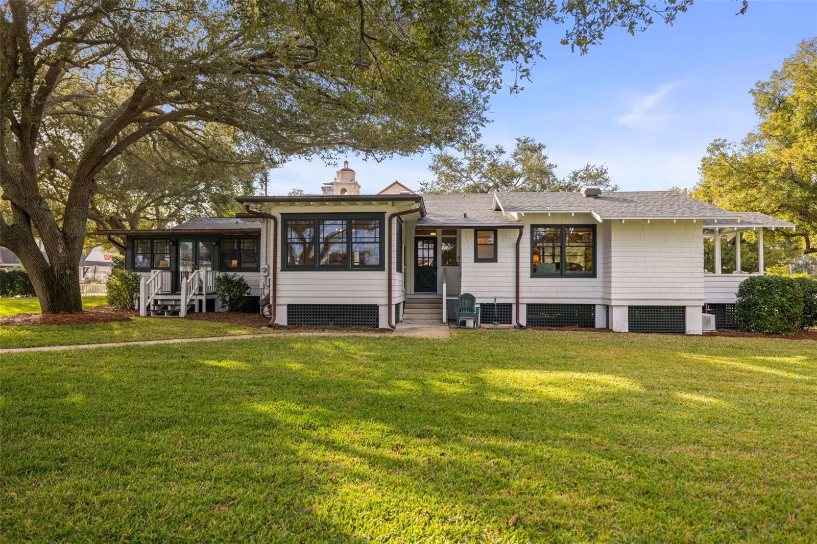 Listing photo id 67 for 458 Scotland Street