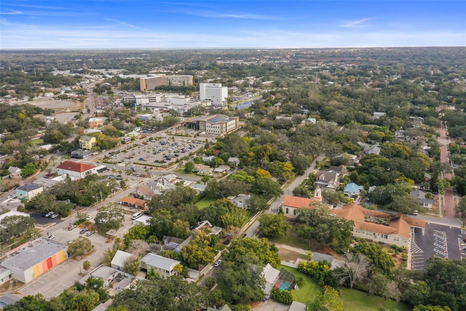 Listing photo id 74 for 458 Scotland Street