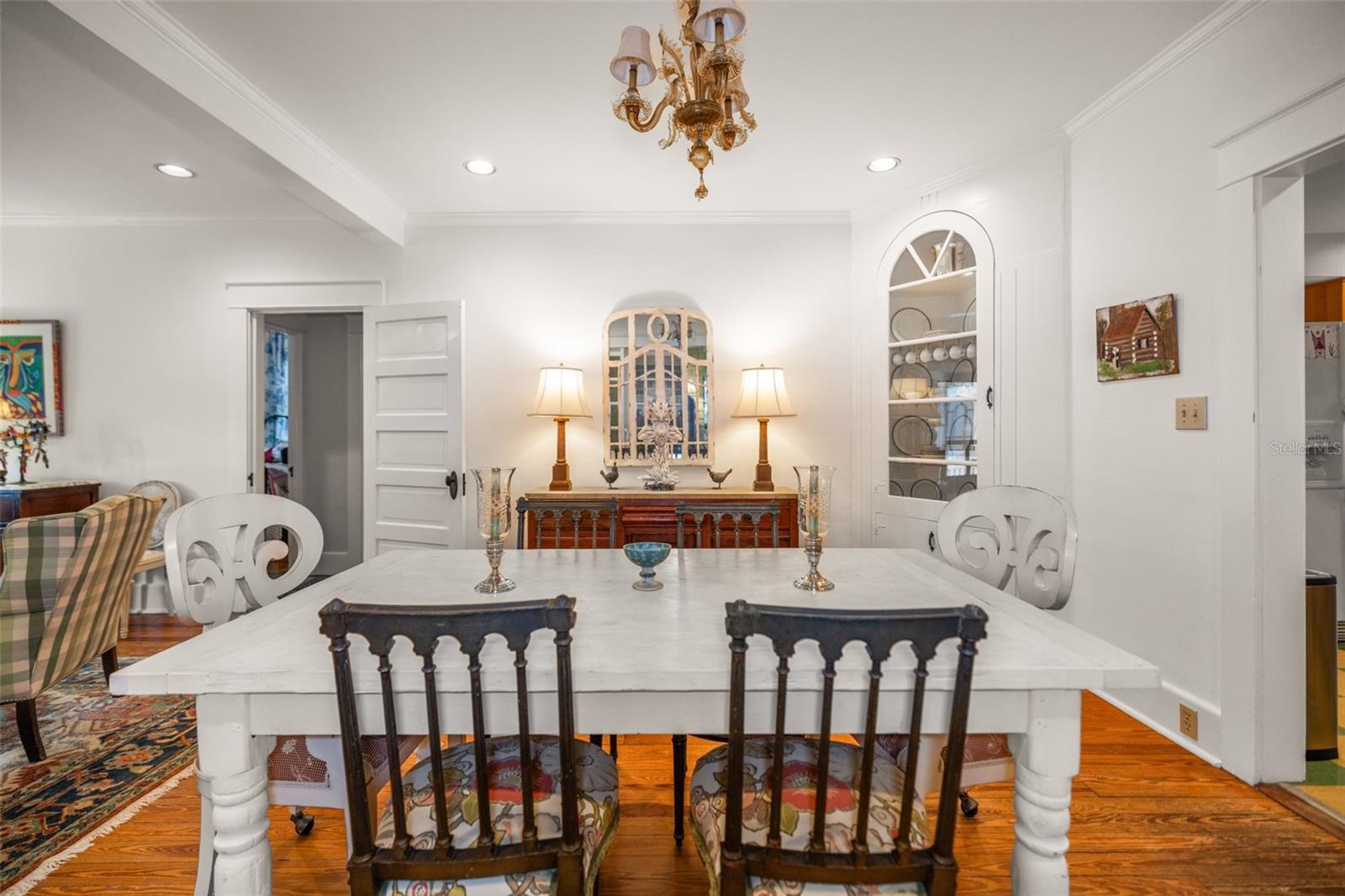 Listing photo id 7 for 458 Scotland Street