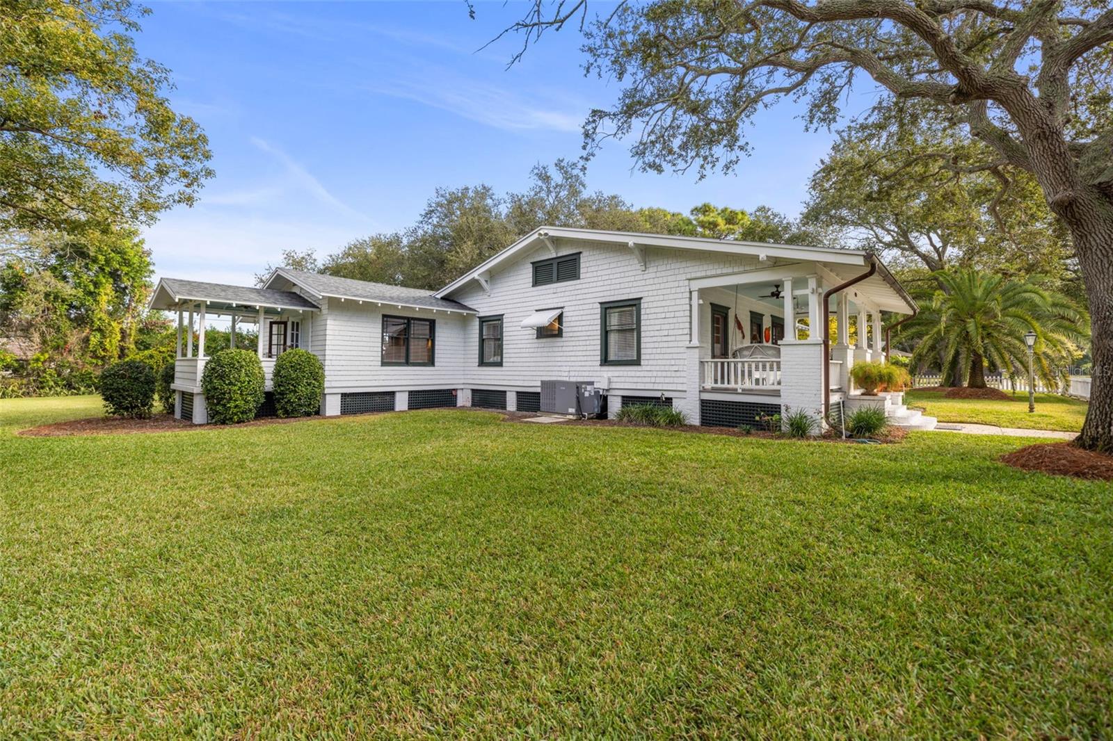 Listing photo id 89 for 458 Scotland Street