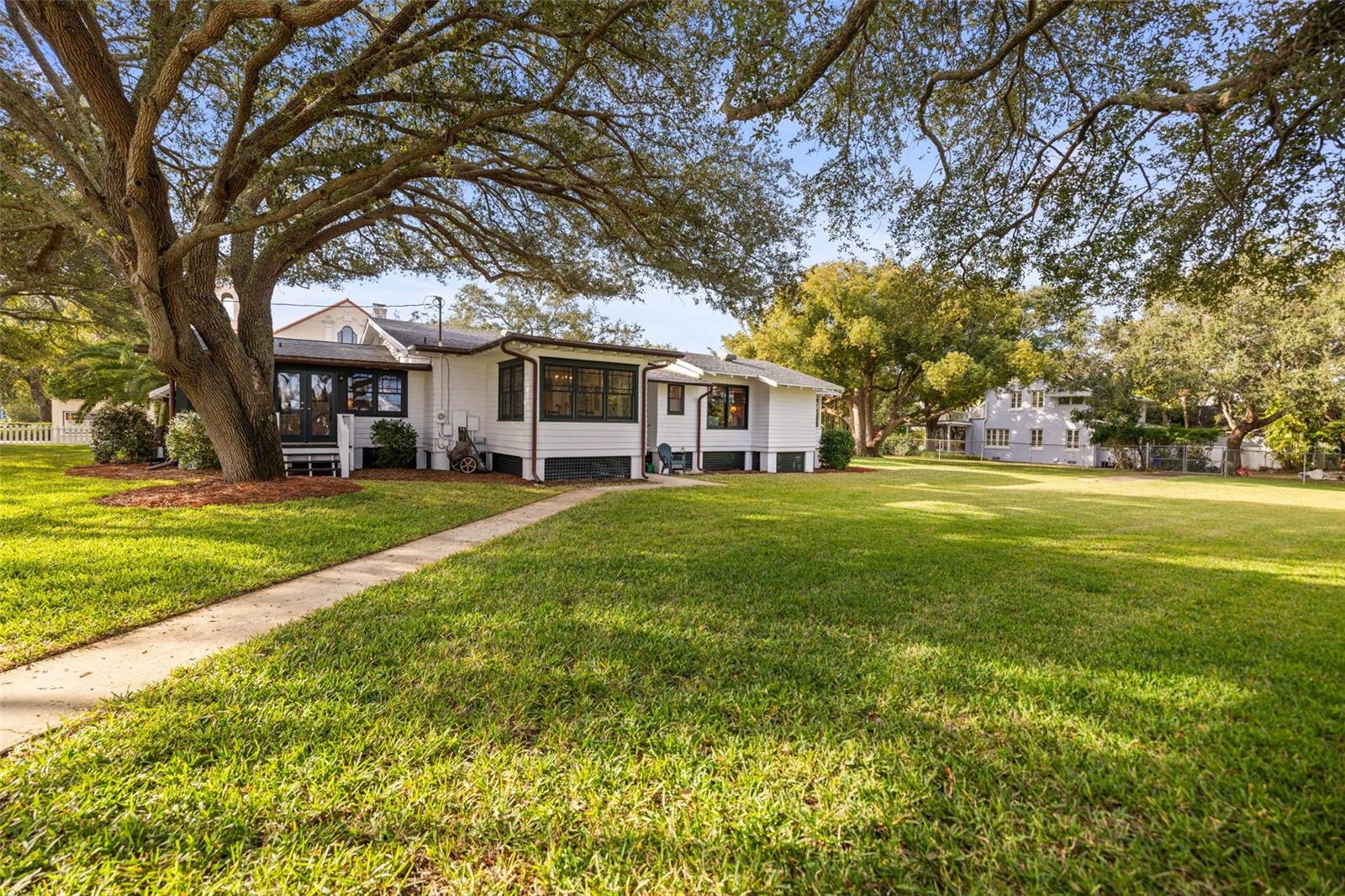 Image 90 of 93 For 458 Scotland Street