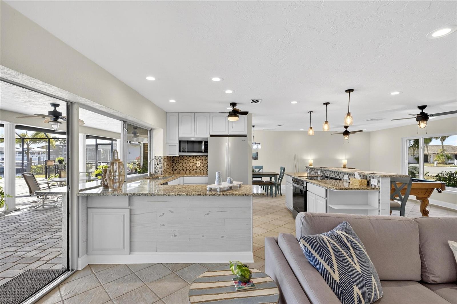 Image 17 of 75 For 6307 Cottonwood Lane