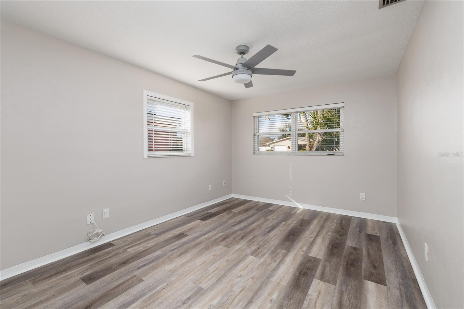 Image 21 of 27 For 5510 21st Avenue N